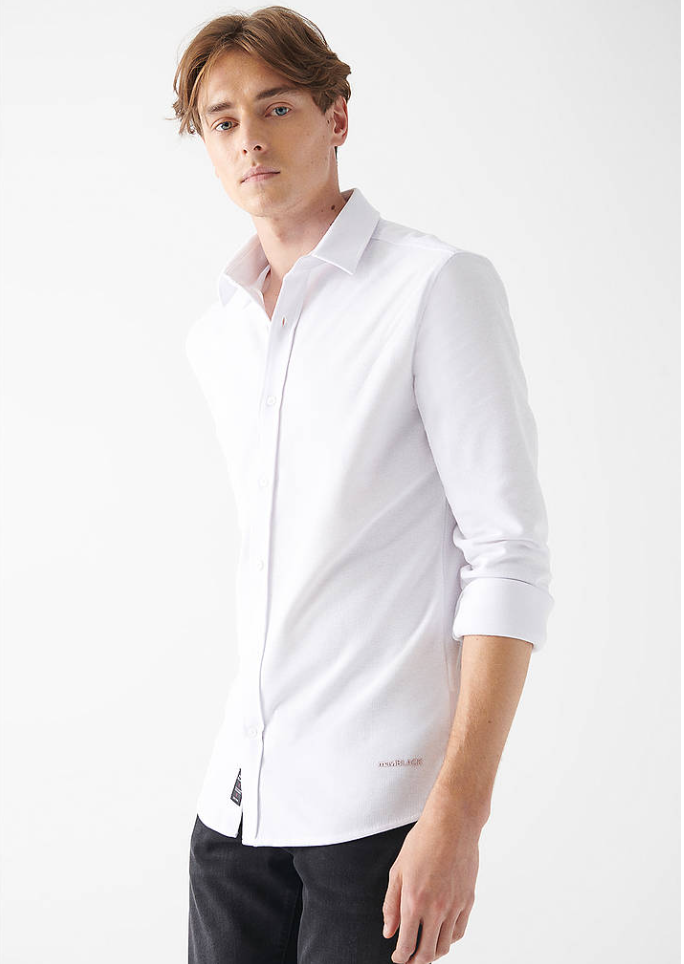 Beyaz Petek Dokulu Slimfit Gömlek