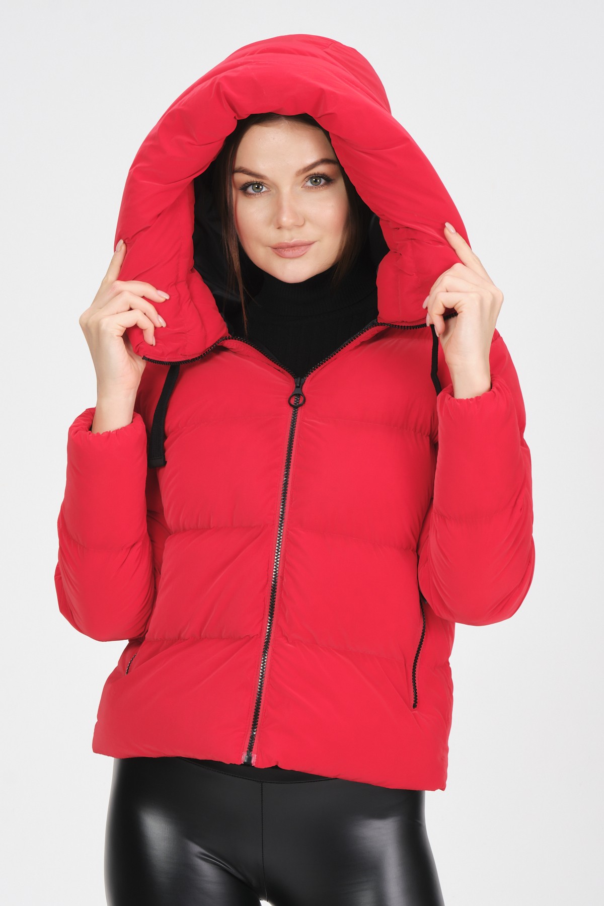 Kırmızı Renk Kapüşonlu Slim Şişme Mont