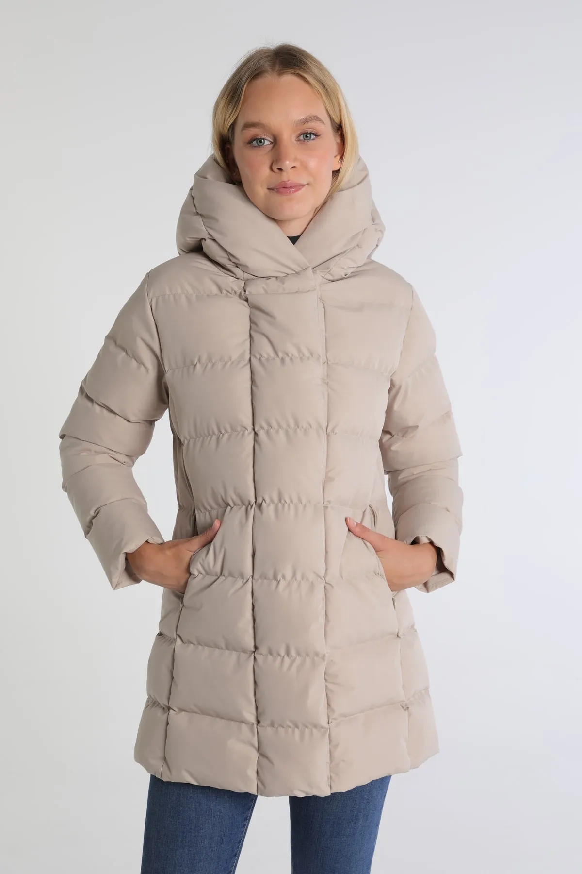 Regular Fit Sıkı Dolum Likra Kumaş Kapüşonlu Mont