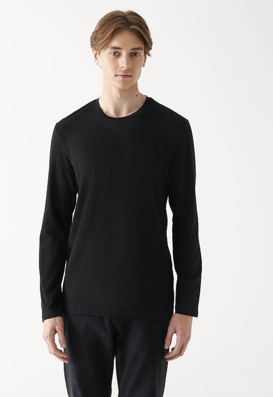 Siyah Sıfır Yaka Uzun Kol Tişört