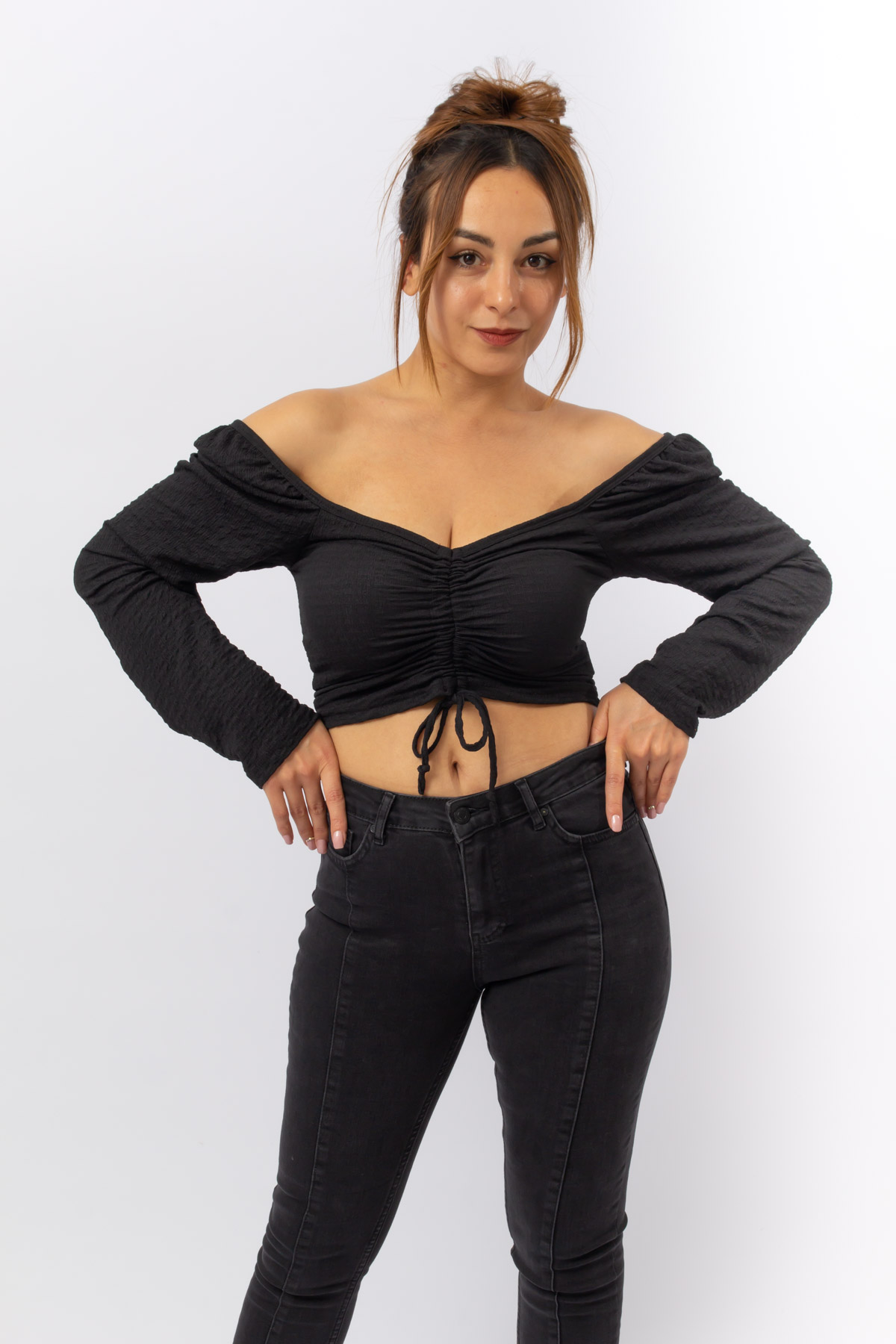 Siyah Renk İp Büzmeli  Uzun Kol Crop