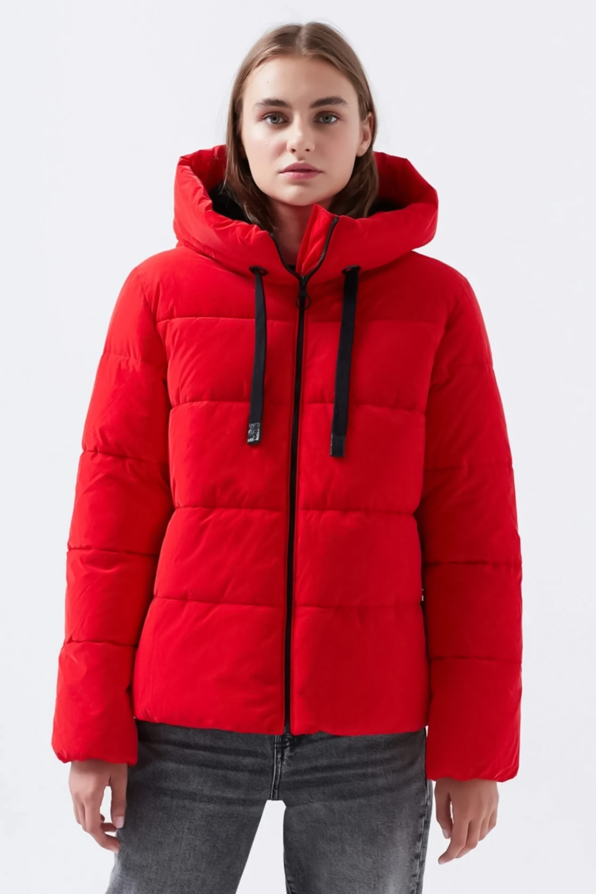 Kadın Kapüşonlu Kırmızı Şişme Mont