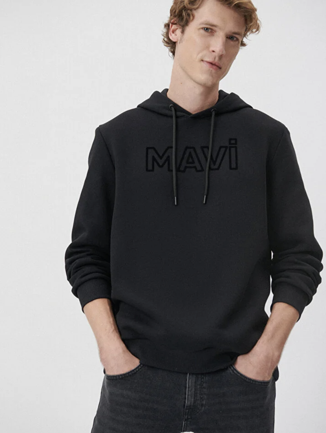 Mavi Logo Baskılı Kapüşonlu Regüler Fit Siyah Sweatshirt