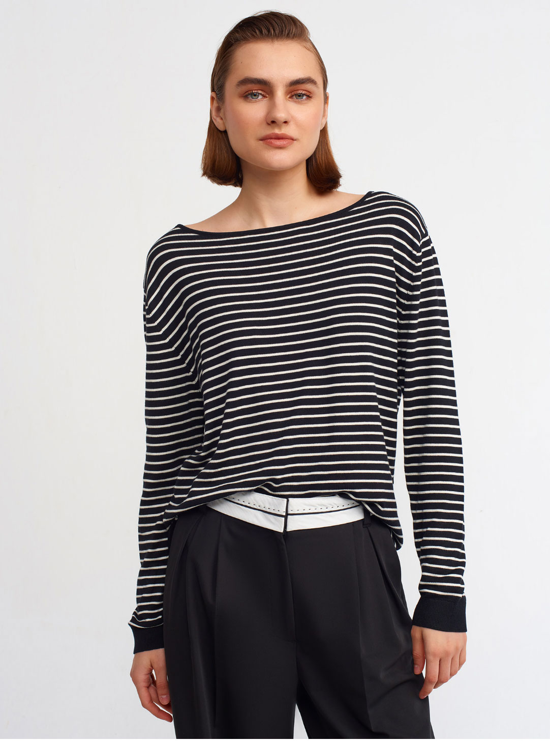 Kayık Yaka Yırtmaçlı Çizgili Renk Standart Kazak