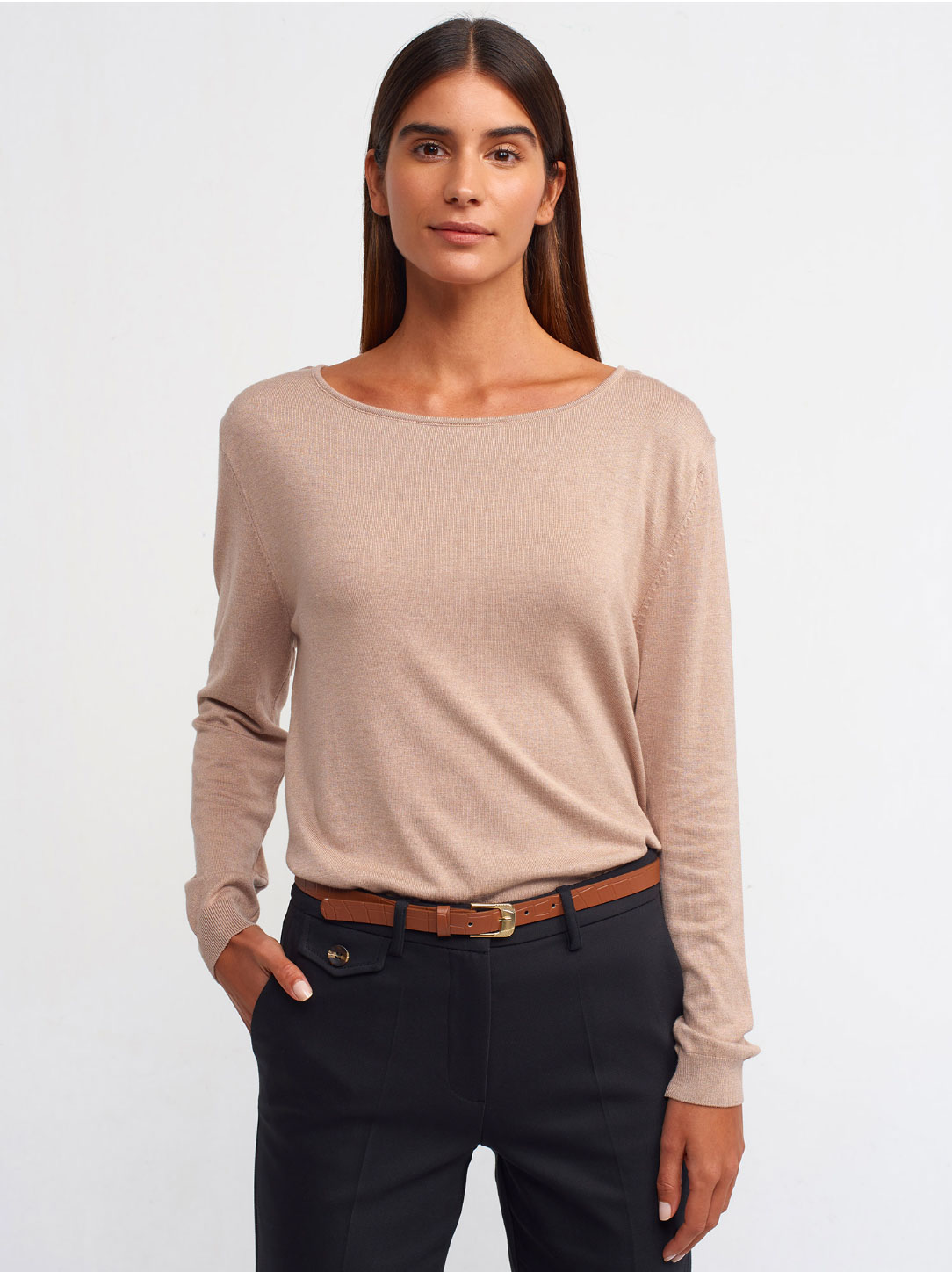 Kayık Yaka Yırtmaçlı Vizon Renk Standart Kazak