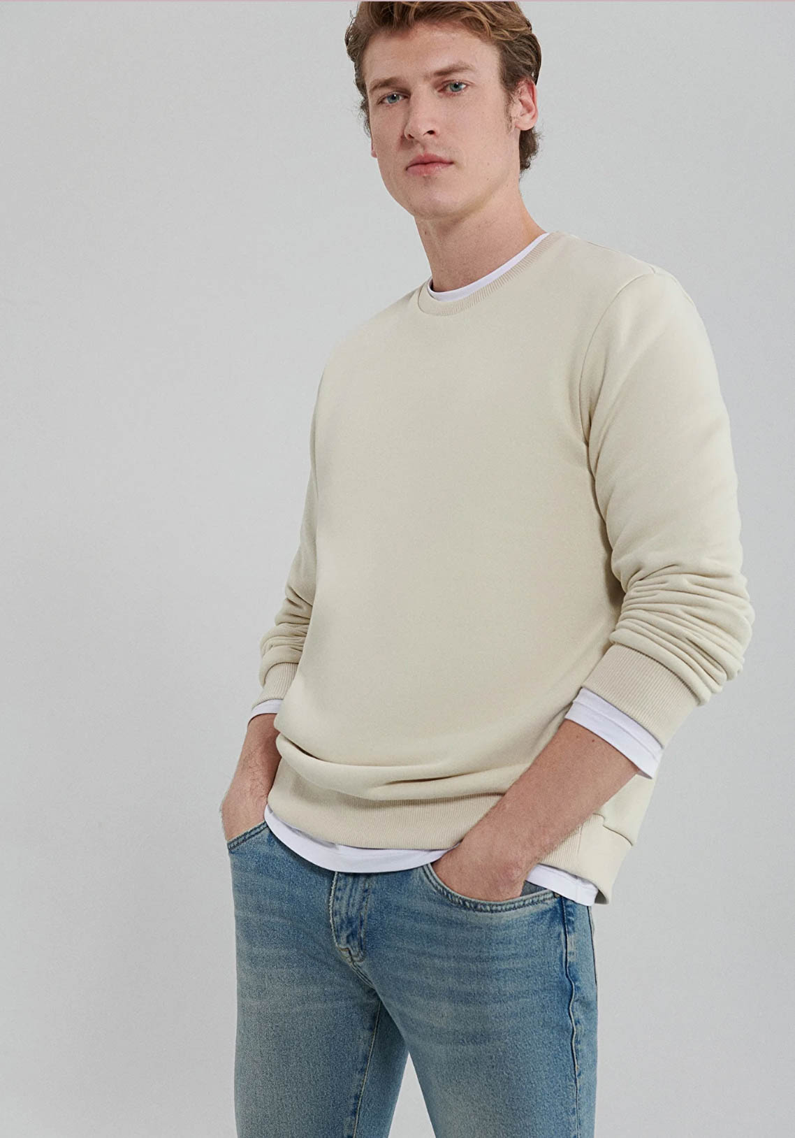 Bisiklet Yaka Bej Şardonlu Basic Sweatshirt