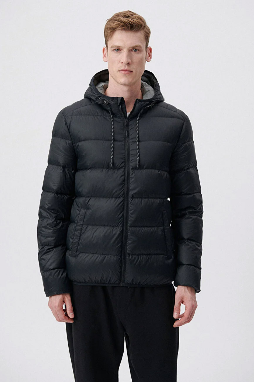 Kapüşonlu Siyah Şişme Mont