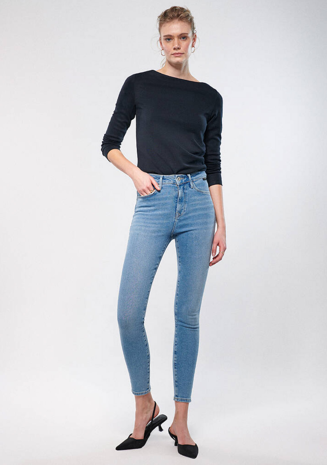 Serenay Puslu Mavi Gold Shape Jean Pantolon
