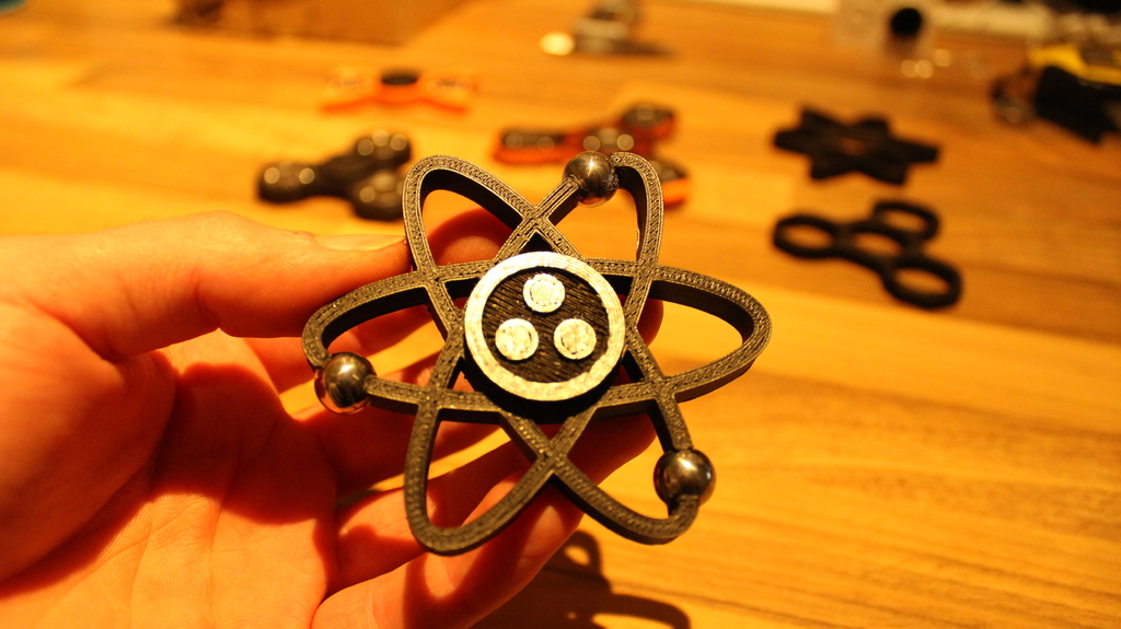 Atom Fidget Spinner Toy - Hand Spin Focus
