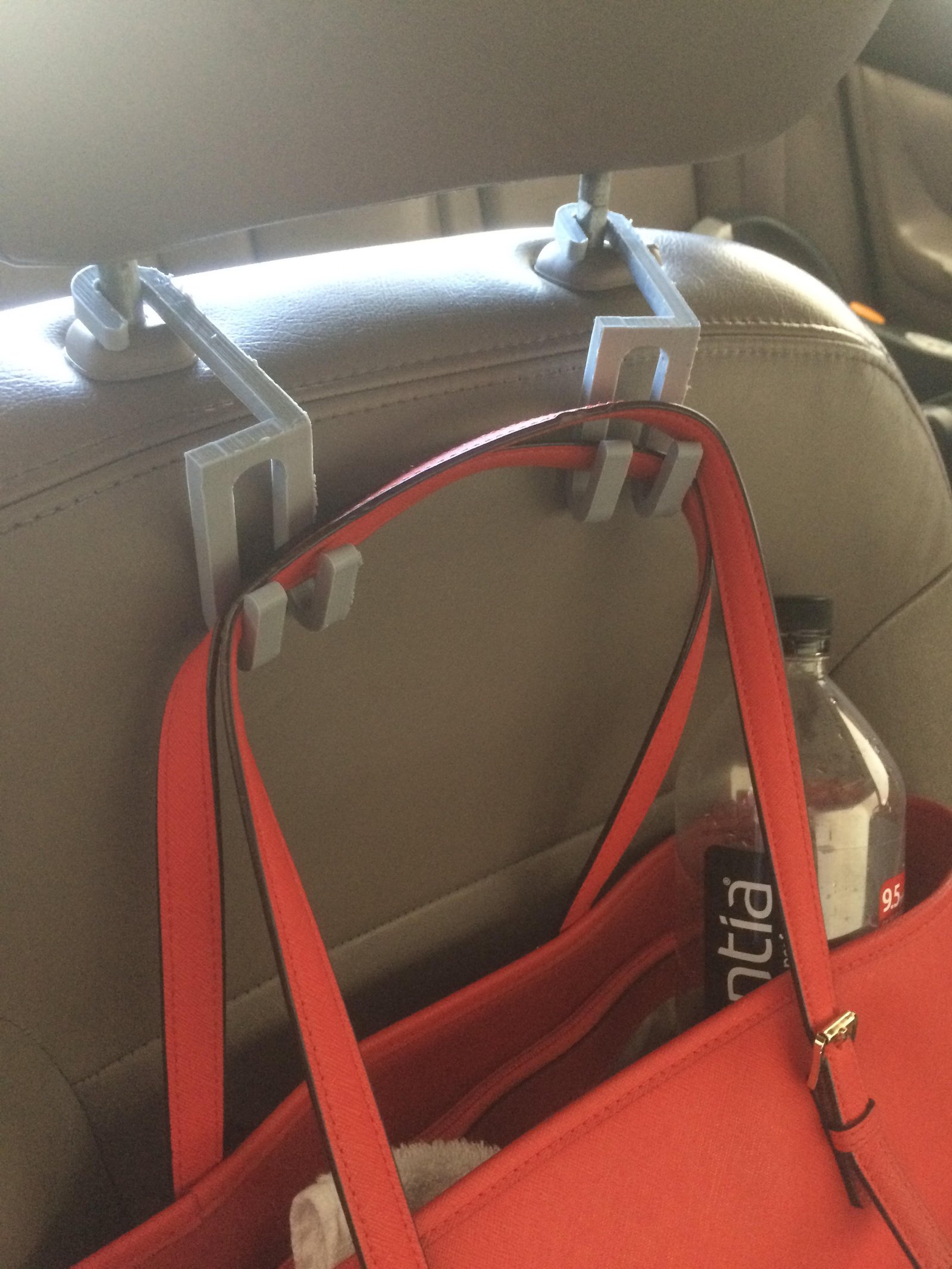 Yolcu Koltuğu Çanta Kancası (tasarlanan kredi: karım) T2084803