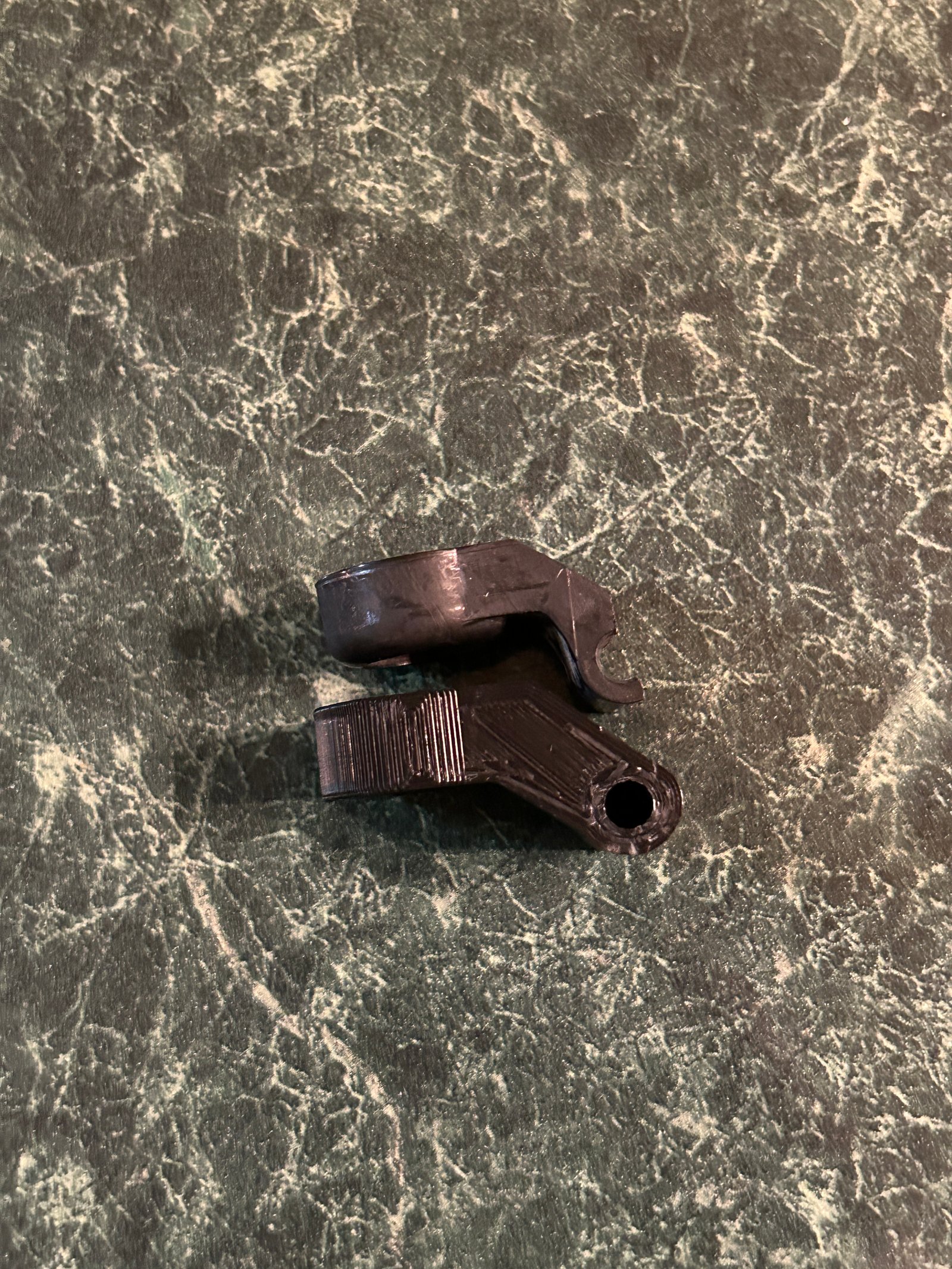 1995-2004 Toyota Tacoma genişletilmiş kabin penceresi braketi T6131902