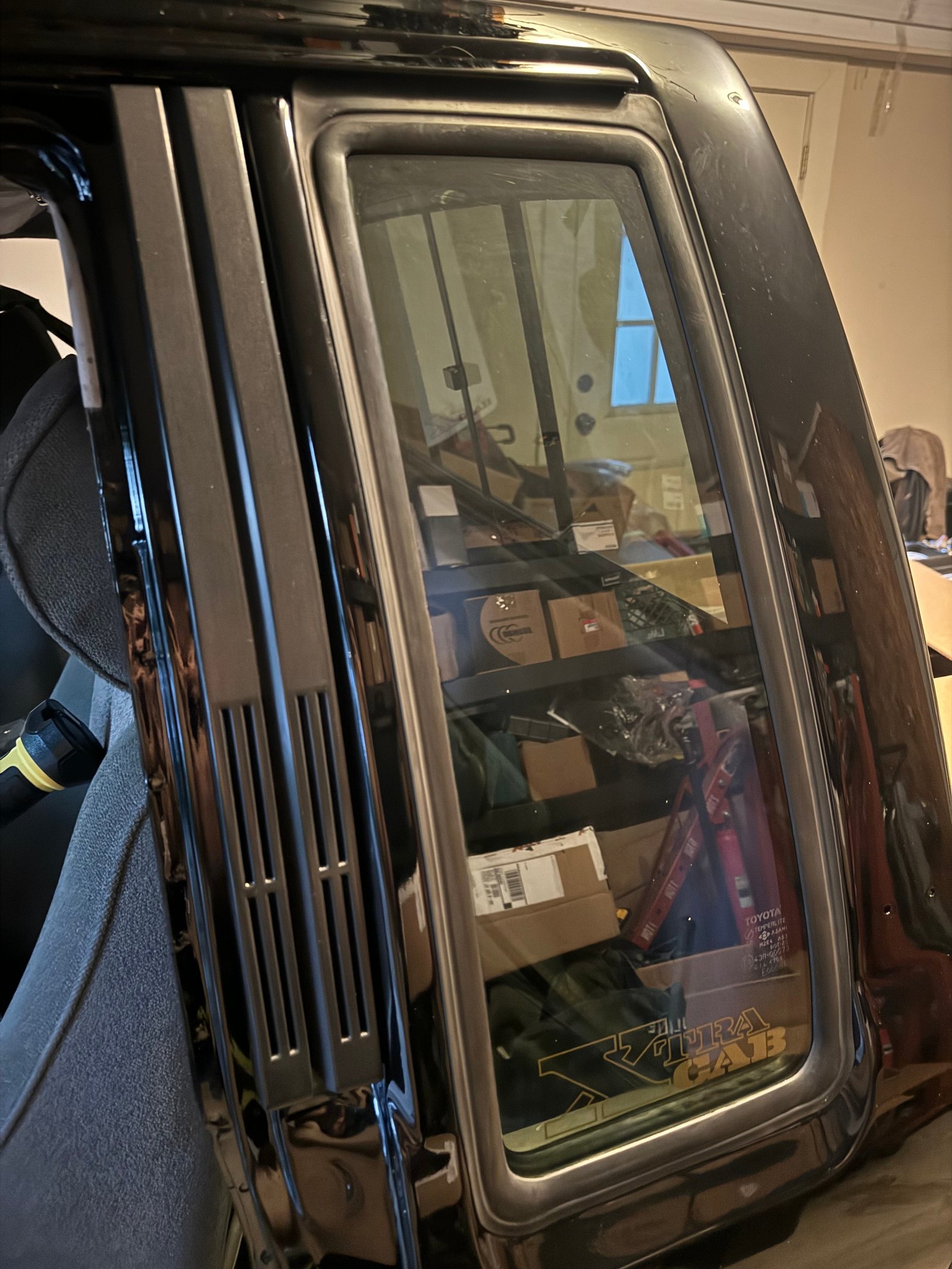 1980'ler Toyota B Sütunu Havalandırma Kapağı T6543814