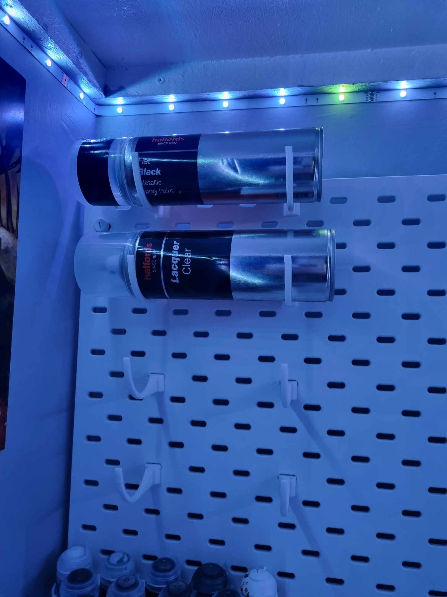 Yatay montajlı sprey boya Tutucu T6301929