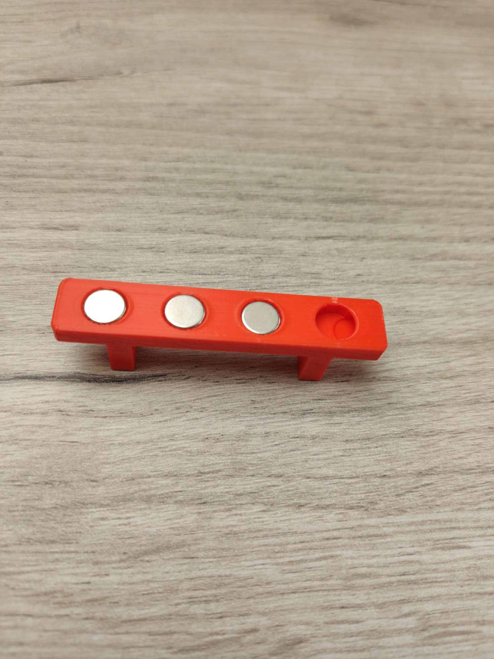 6 mm çapında ve 3 mm yüksekliğinde mıknatıslar kullanan Ikea Skadis Board tutucusu T3091189 6 mm çapında ve 3 mm yüksekliğinde mıknatıslar kullanan Ikea Skadis Board tutucusu T3091189