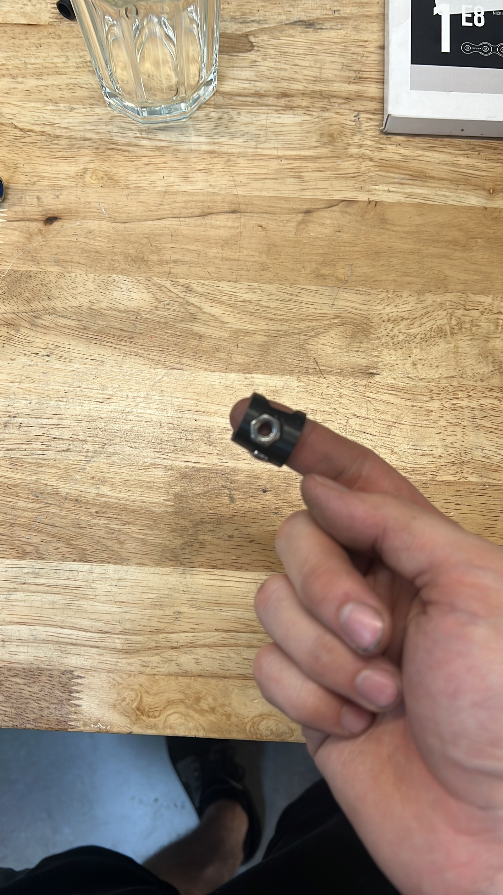 Yüksük parmak anahtarı / Somun tutucu T5104628