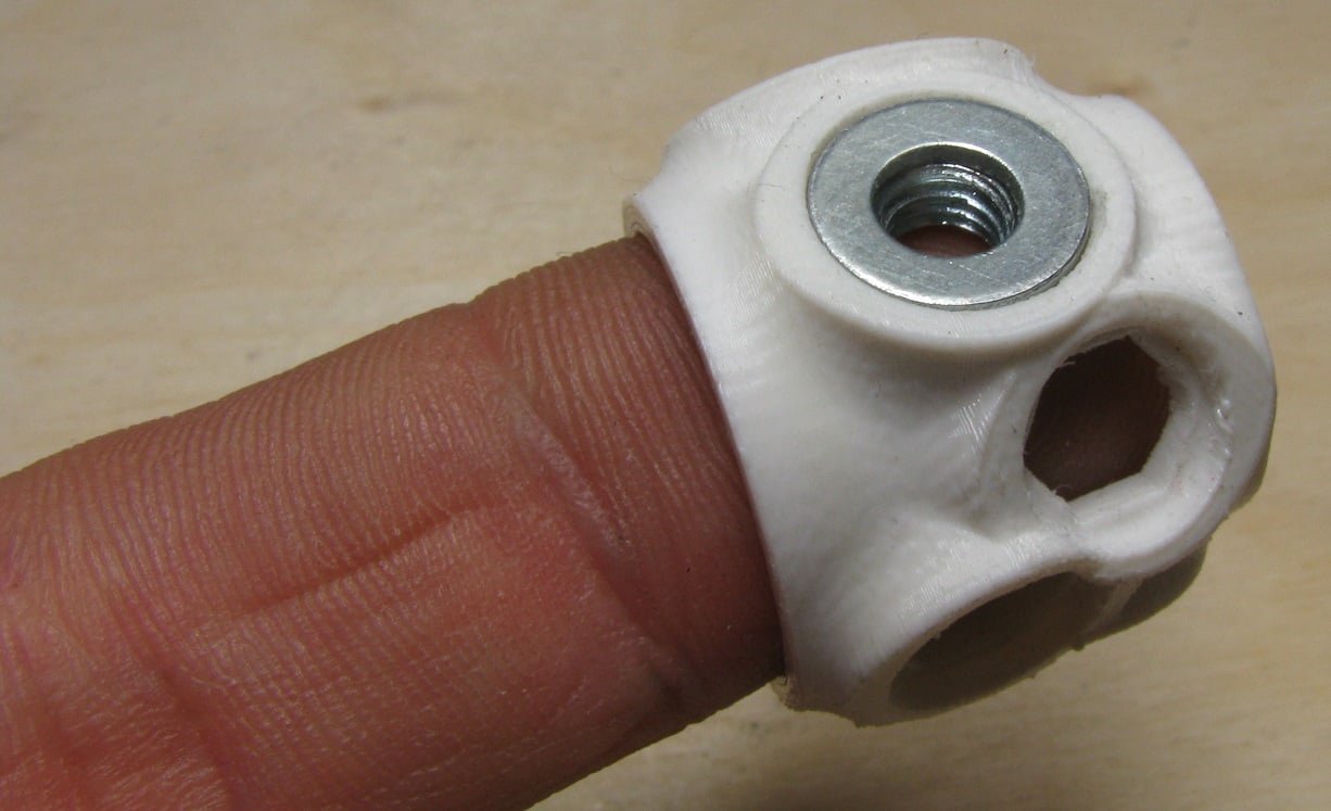 Yüksük rondela ve somun tutucu T5128862