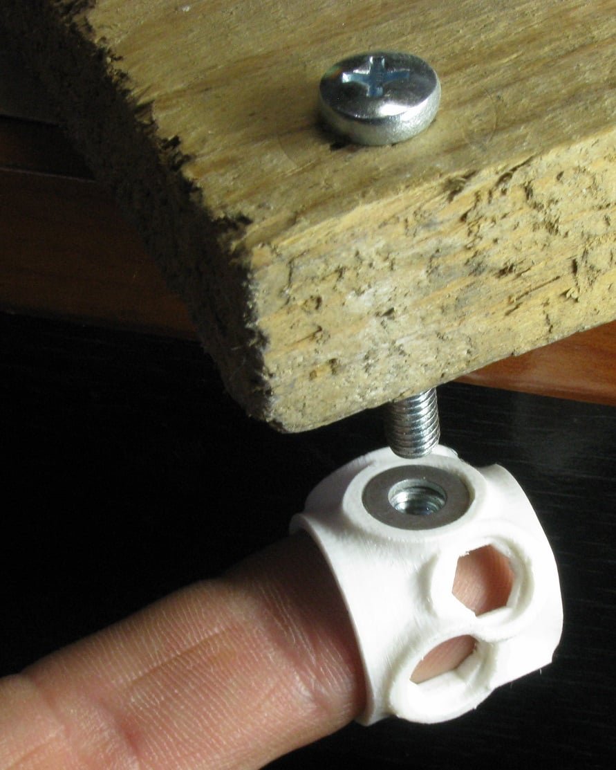 Yüksük rondela ve somun tutucu T5128862