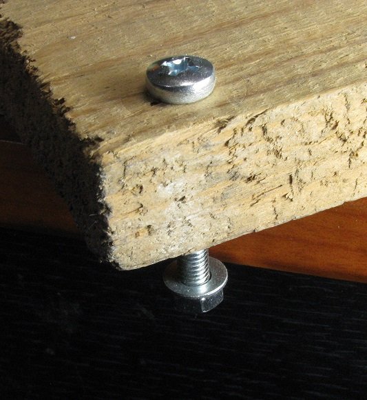 Yüksük rondela ve somun tutucu T5128862