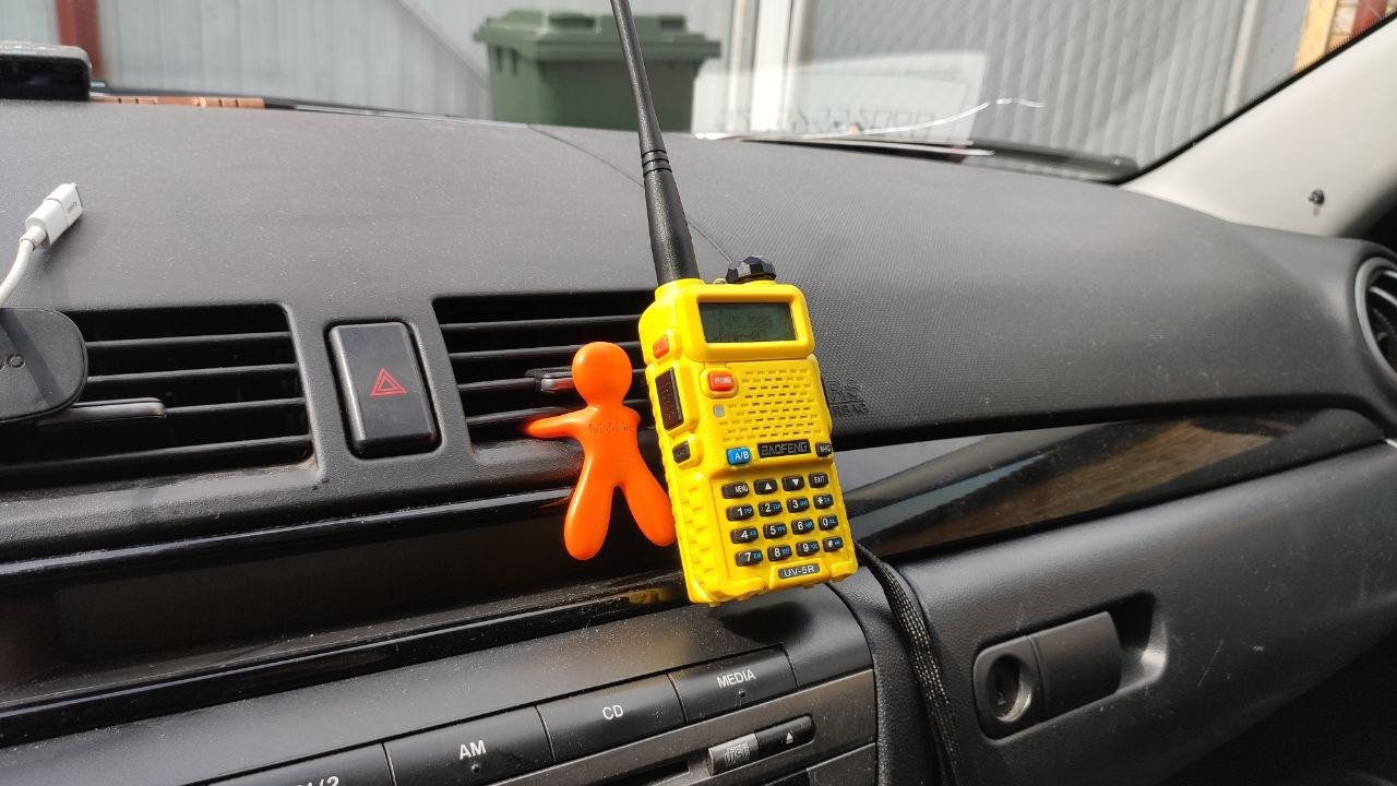 Baofeng uv-5r ford, mazda ve sadece için araç kompakt tutucusu T5374487