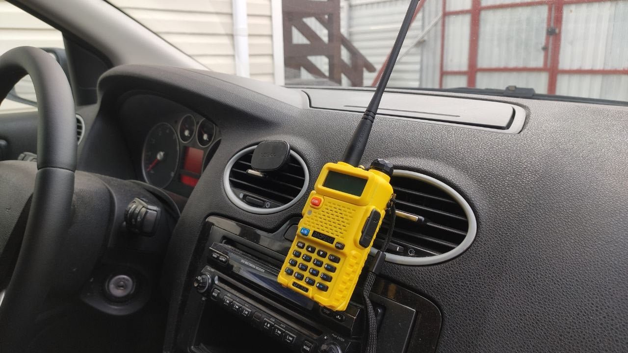 Baofeng uv-5r ford, mazda ve sadece için araç kompakt tutucusu T5374487 Baofeng uv-5r ford, mazda ve sadece için araç kompakt tutucusu T5374487