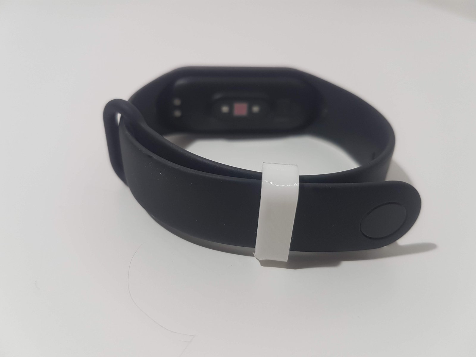 Xiaomi Mi Band 5 ve 4 kaleci tutucu dolabı T4176902