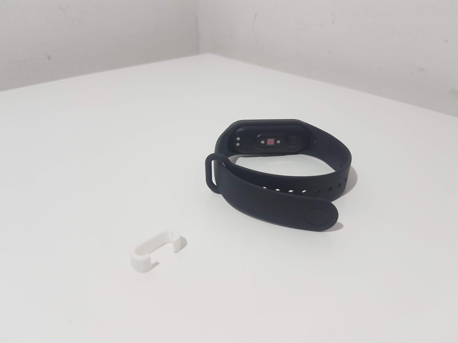 Xiaomi Mi Band 5 ve 4 kaleci tutucu dolabı T4176902