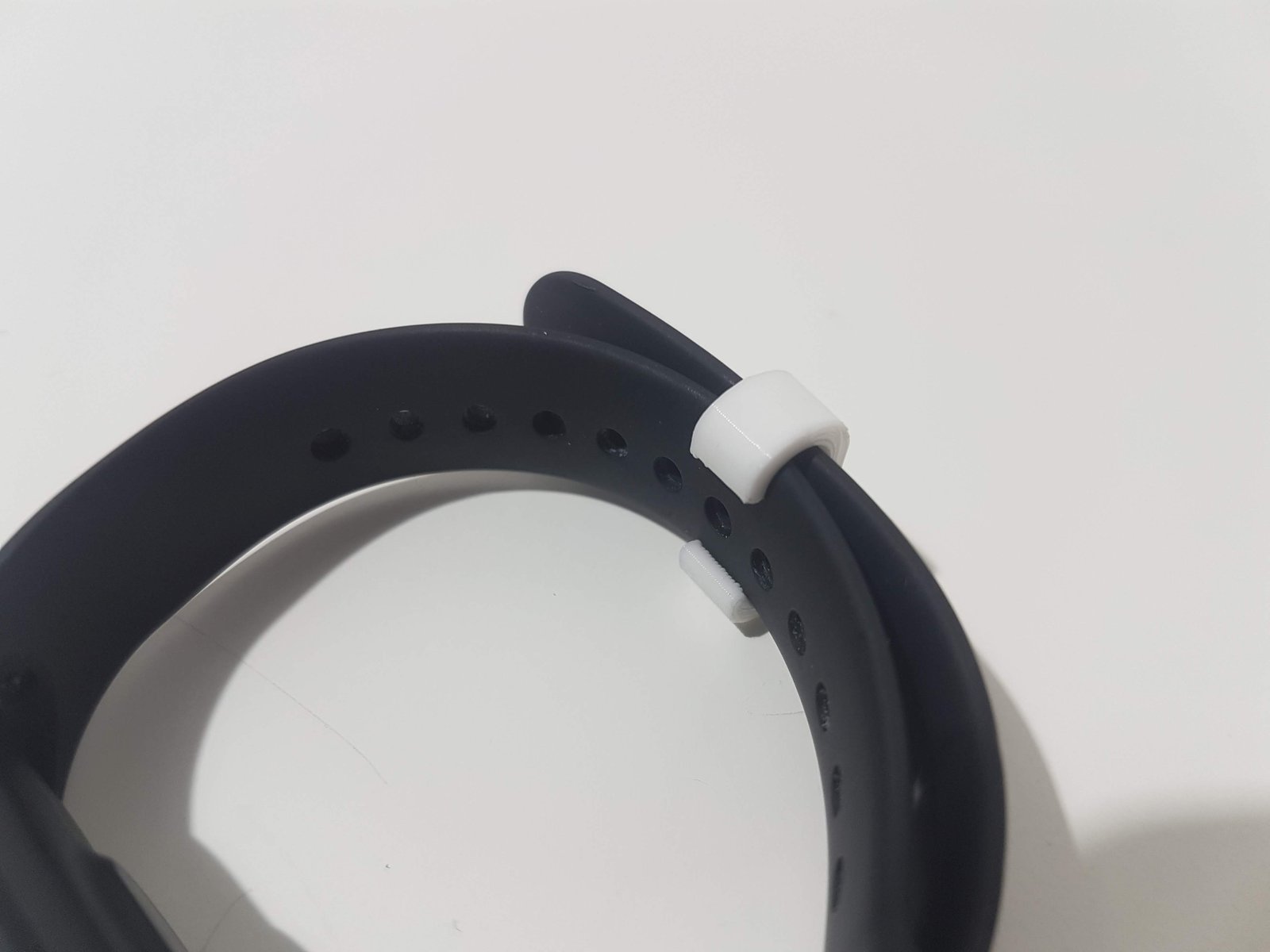 Xiaomi Mi Band 5 ve 4 kaleci tutucu dolabı T4176902