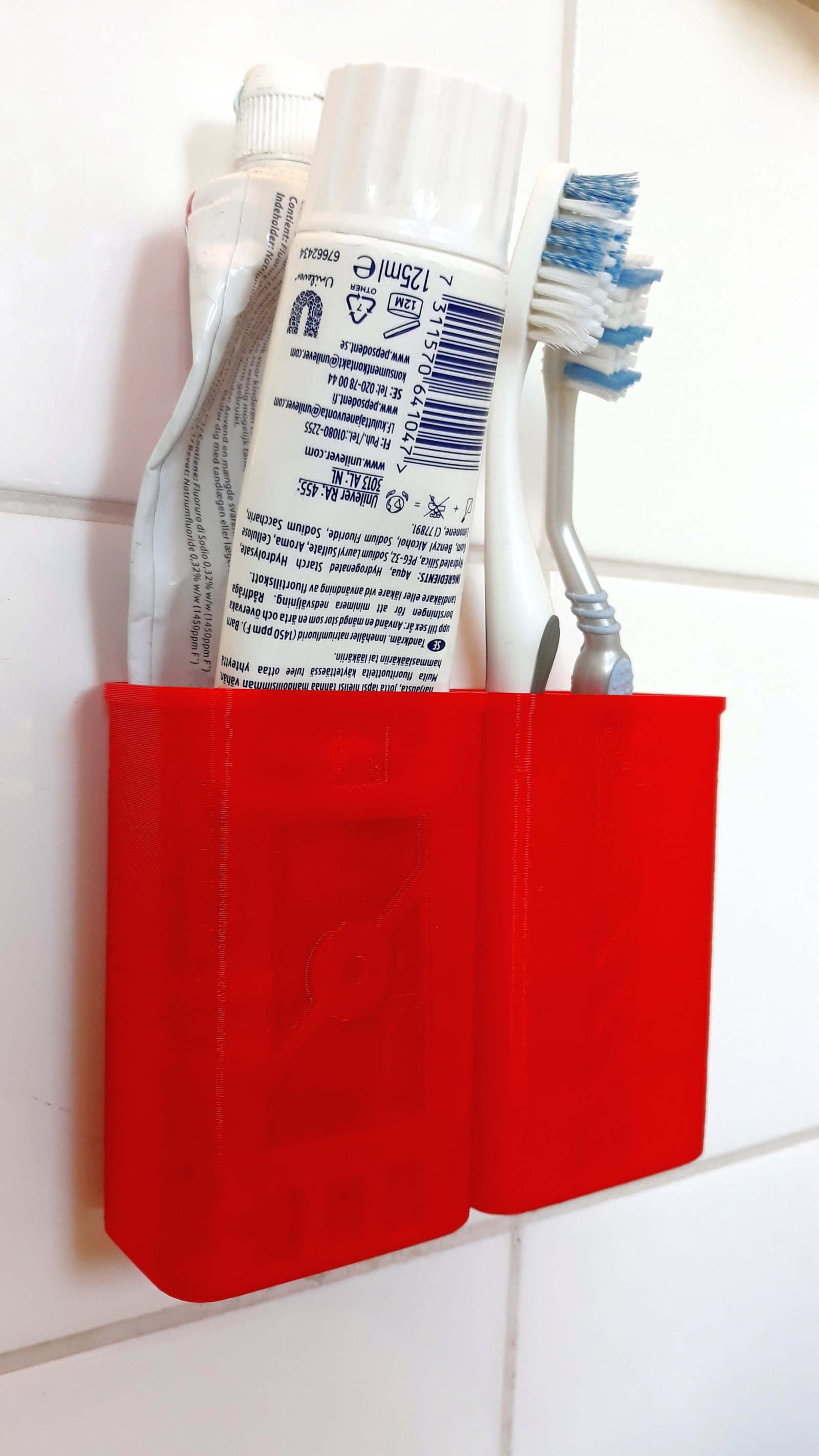 Basit diş fırçası ve macun tutucusu T3663128