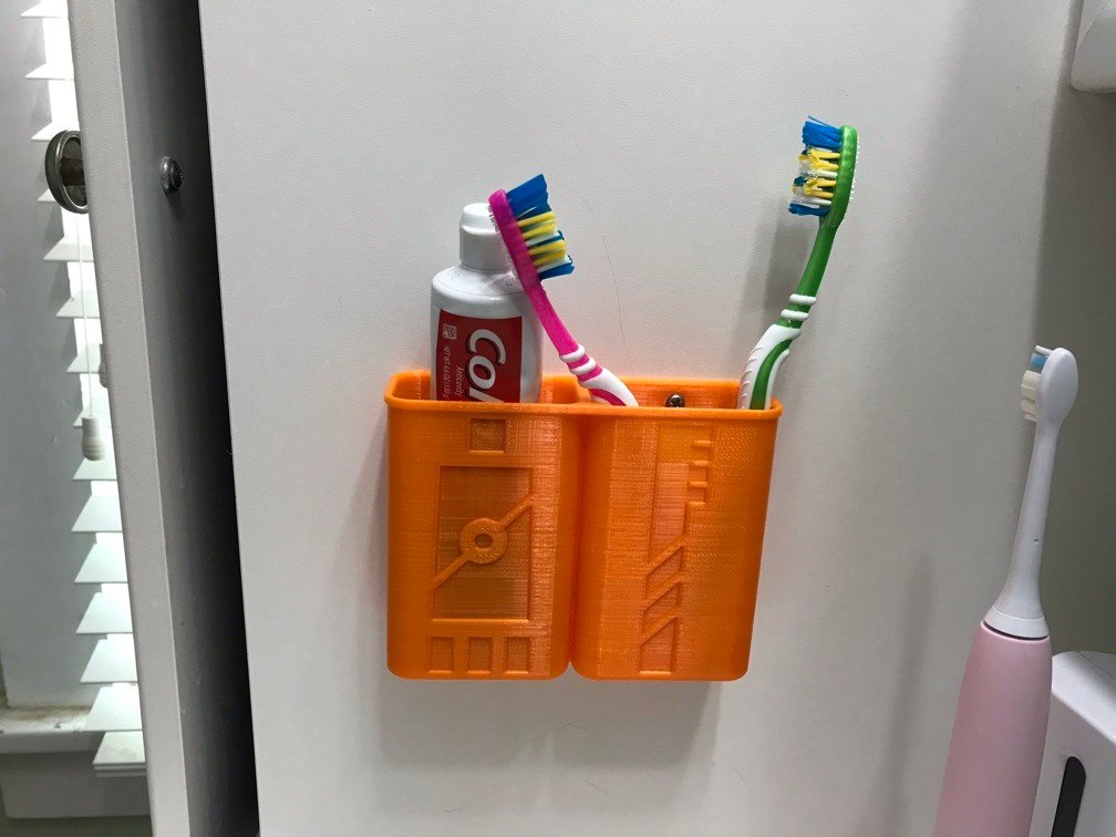 Basit diş fırçası ve macun tutucusu T3663128