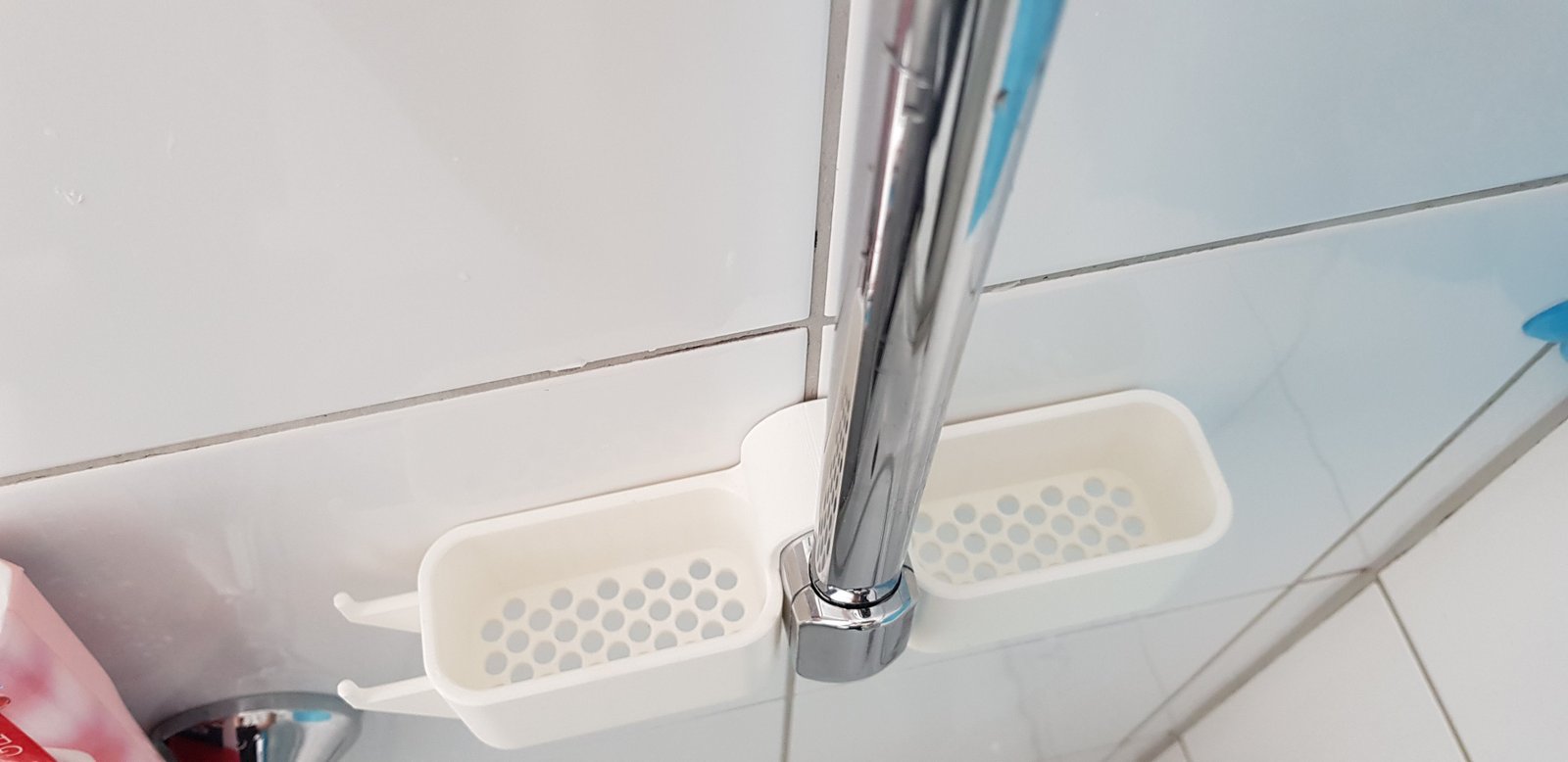 "Brausegarnitur" için duş jeli tutucusu (fıskiyenizin üzerindeki boru sabittir) T2924853 "Brausegarnitur" için duş jeli tutucusu (fıskiyenizin üzerindeki boru sabittir) T2924853