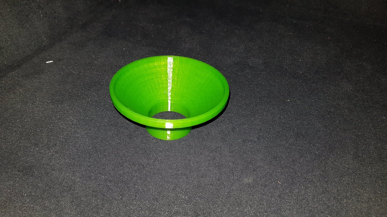 Audi / VW Ön Cam Su Deposu Hunisi ( 40x90 ) T3199163 Audi / VW Ön Cam Su Deposu Hunisi ( 40x90 ) T3199163