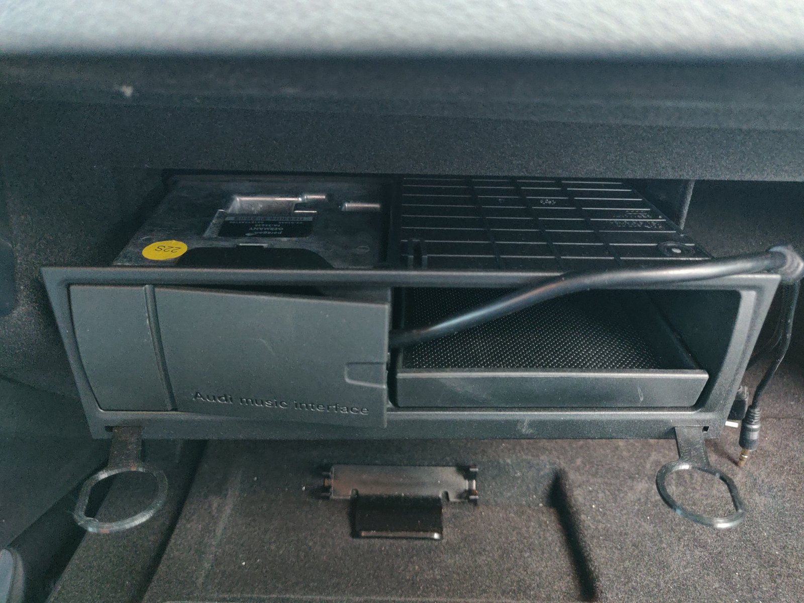 Audi için radyo kilit açma aracı T4670164