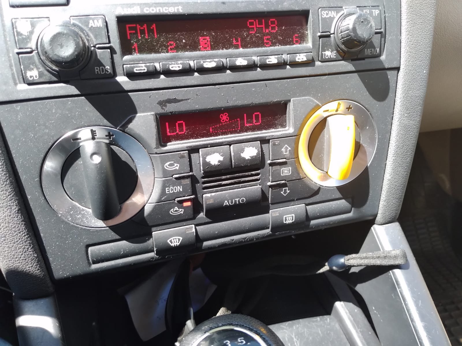 Audi A3, A4, A6 klima butonu değişimi T5139398 Audi A3, A4, A6 klima butonu değişimi T5139398