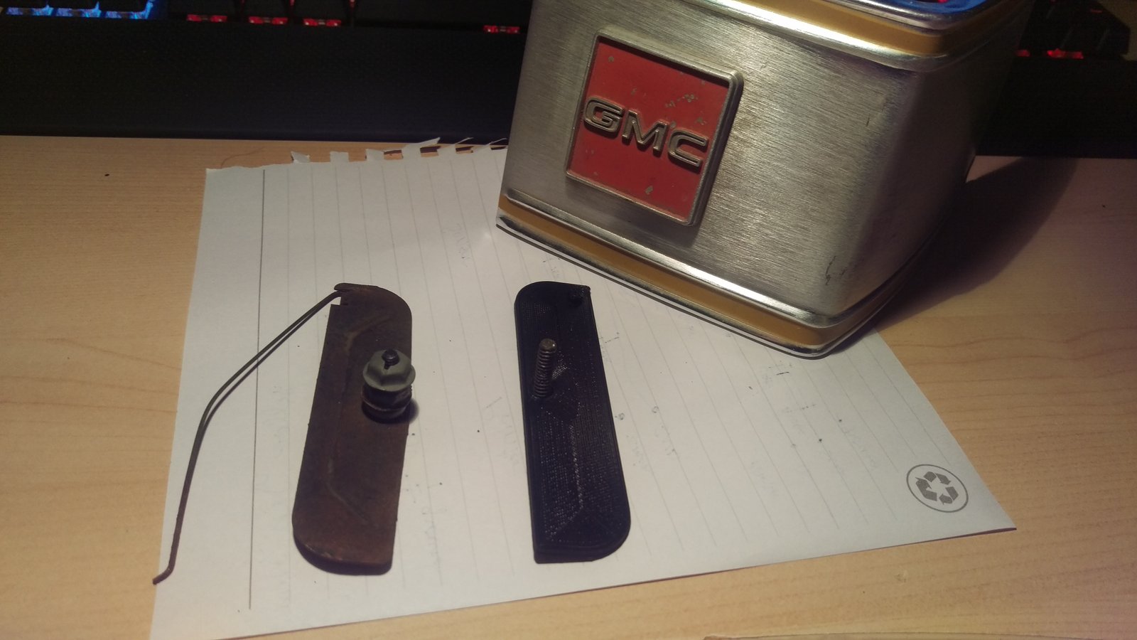 73-87 Chevrolet C10 /GMC C15 KABİN KALIP KLİPSİ T1571061