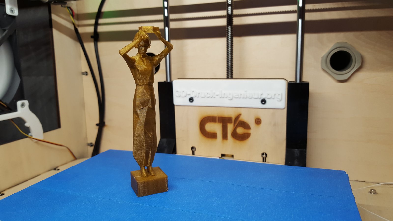 "Altın Kadın" T1151507 "Altın Kadın" T1151507