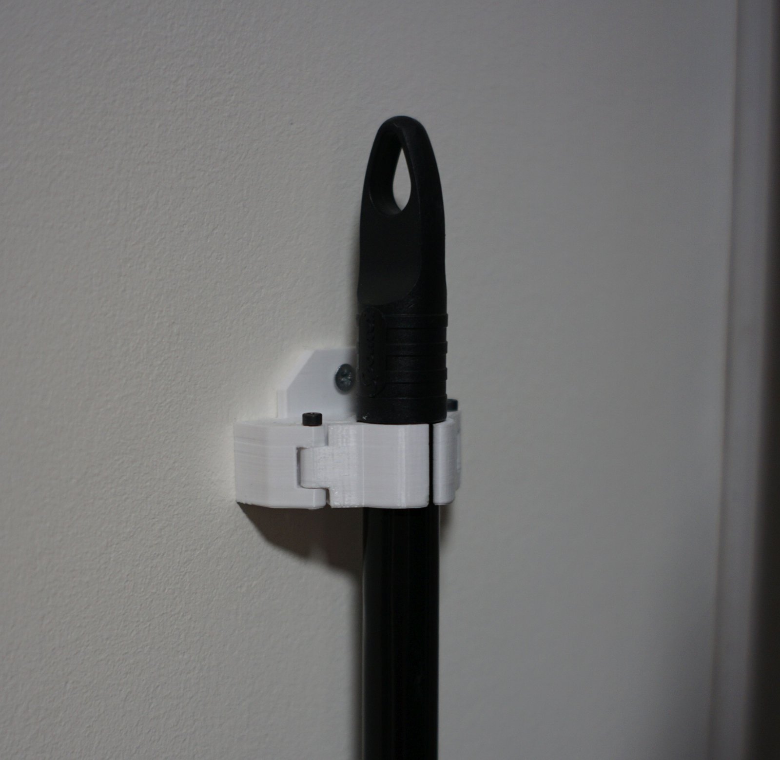 22mm Mandallı Süpürgelik Saplama Montajlı T3913706