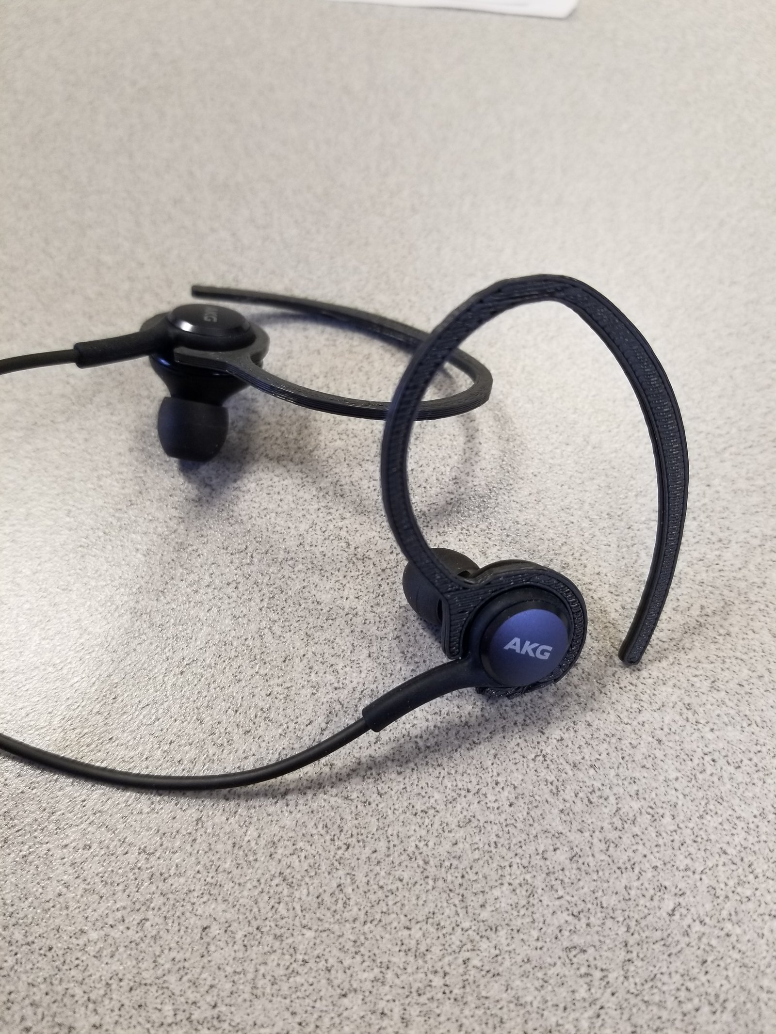 akg kulaklık tutucu T2582068 akg kulaklık tutucu T2582068