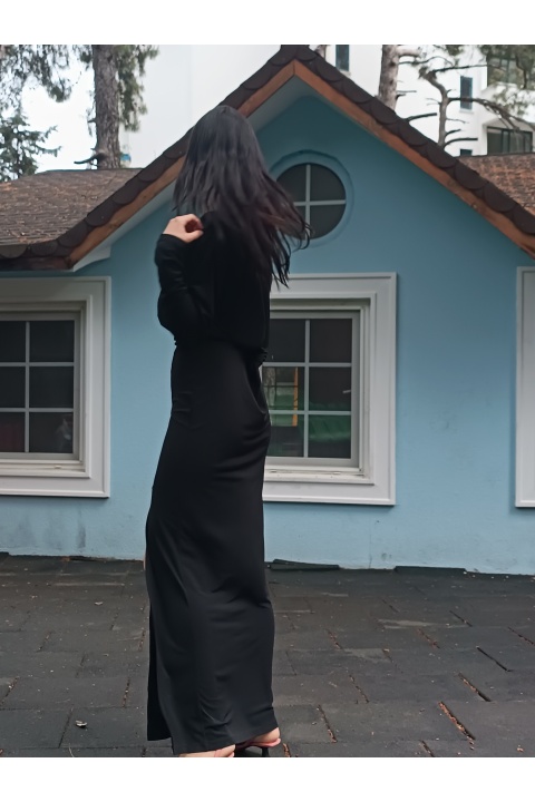 V Yaka  Likralı Yırtmaç Detaylı  Uzun Elbise