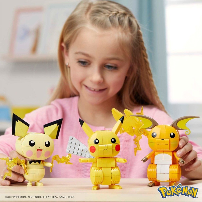 GYH06 MEGA™ Pokémon™ Pikachu Dönüşüm 3lüsü 621 parça +7 yaş