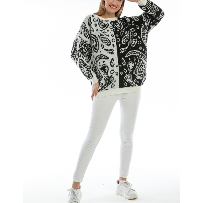 Kadın Oversize Şal Desen Bisiklet Yaka  Kazak Siyah Beyaz