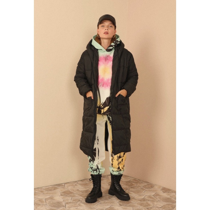 Uzun Kapitone Anorak Kalp Yaka Oversize/ Salaş Kadın Mont Siyah
