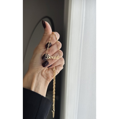 Gümüş isimli kolye