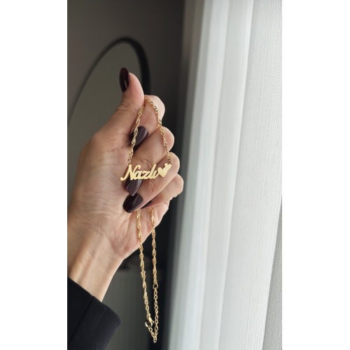 Çelik kalp detaylı isimli kolye