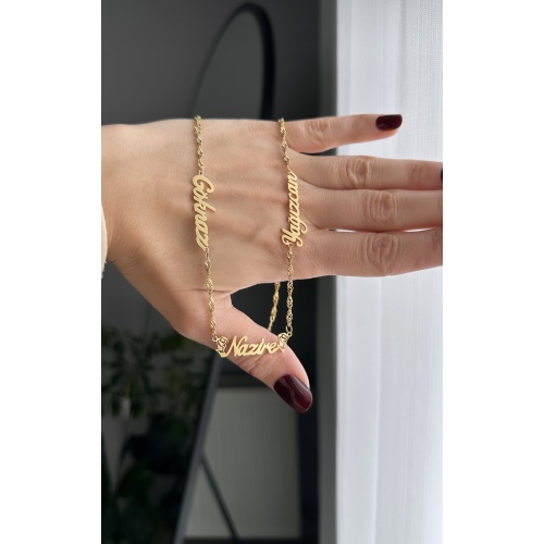 Çelik gül detaylı üç isimli kolye