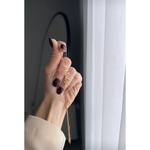 Dikey Çelik isimli kolye