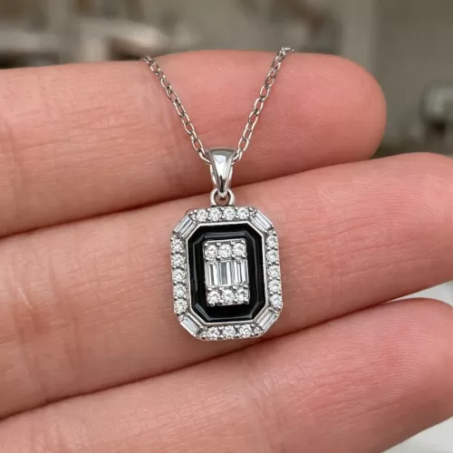 Gümüş Siyah Mineli Baget Kadın Kolye