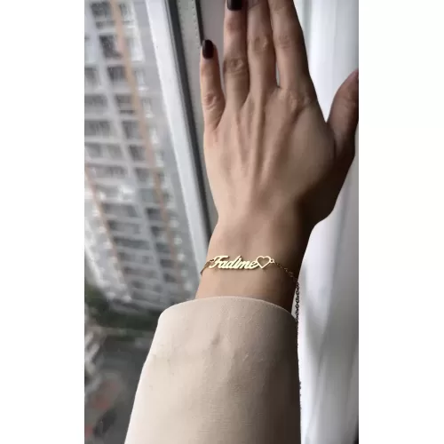 Çelik kalp detaylı isimli bileklik