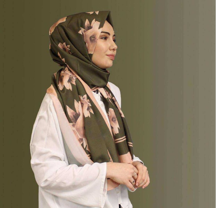 BUQRE KADIN ÇİÇEK DESENLİ ŞAL