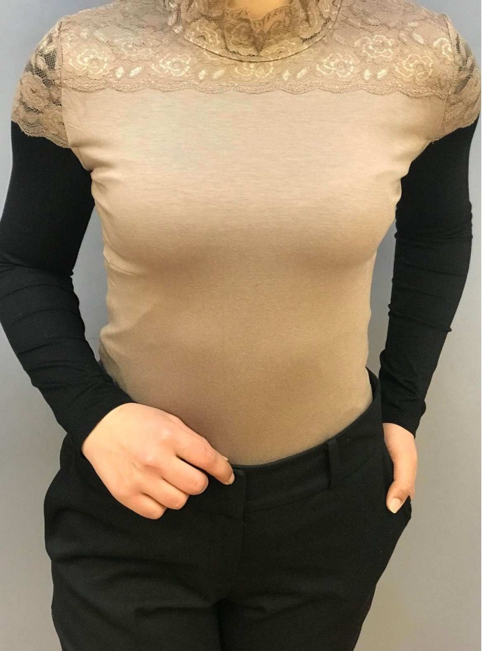 ARANCİA KADIN KISA KOLLU DANTELLİ BOĞAZLI BODY