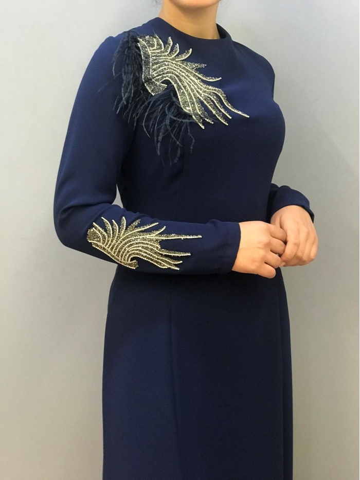 ÇINAR ÖZKAN KADIN SUZANNA OMUZU TAŞLI ELBİSE